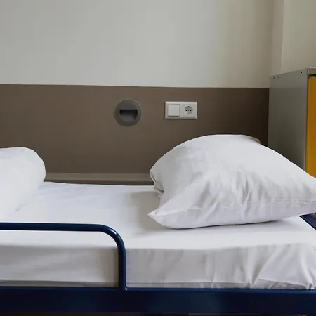 Shelter Jordan Christian Hostel Amsterdam