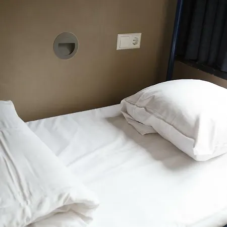 Shelter Jordan Christian